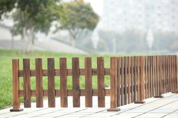 新款户外防腐实木篱笆/木栅栏/木围栏/栏栅/园艺用品圈地围地护栏