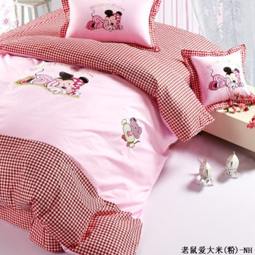 全棉斜纹卡通绣花儿童床上用品三件套纯棉1.2米床床单被套特价