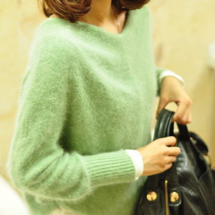 2013秋新款女韩单排扣短款宽松兔绒开衫蝙蝠型毛衣外套女针织衫