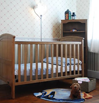 厂家直供！贝乐堡摩羯婴儿床/实木婴儿床 送床垫、蚊帐、棉被组