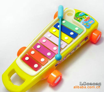 宝宝玩具多功能拉线七彩八音敲琴拖车钢质琴片益智玩具儿童玩具