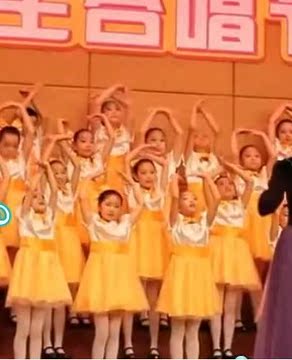 儿童表演服大合唱演出服小学生初中生朗诵服舞台粉色表演服装黄色
