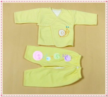 0-4M宝宝婴儿新生儿保暖衣外套套装 绣花绒里夹衣小夹袄 黄色