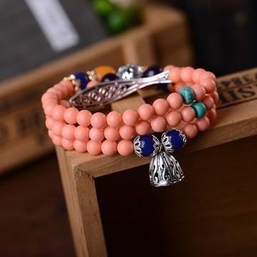 天然粉色水晶手链 粉珊瑚贝手链手串 年年有鱼多圈水晶手链