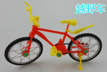 芭比娃娃配件小女孩小玩具芭比公主自行车越野车