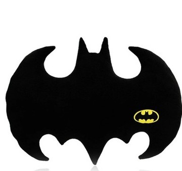 出口蝙蝠侠抱枕靠垫个性办公室家用创意枕头送朋友个性生日小礼物