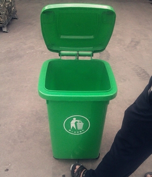 50升塑料垃圾桶脚踏式环卫户外垃圾桶室外有盖加厚垃圾筒方形大号