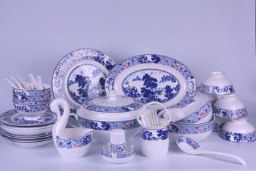 景德镇骨瓷青花60头陶瓷器餐具整套装碗盘子中式家用结婚商务礼品