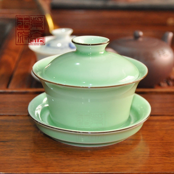 龙泉青瓷盖碗茶杯釉里红 浮雕鱼杯中鱼茶具三才杯茶备茶碗 包邮