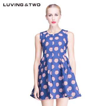 LT15夏季新款圆领无袖修身显瘦圆点大摆型连衣裙D1511250