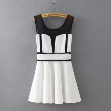 2015年夏装欧美新款圆领无袖时尚经典黑白优雅帅气拼接蕾丝连衣裙