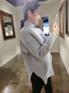 2015冬季韩版宽松加厚半高领毛衣女套头下摆分叉打底针织衫蝙蝠袖