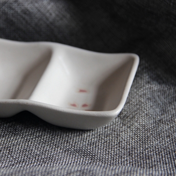 创意树叶陶瓷小碟子 厨房多用碗调味碟 白釉樱花调料酱醋碟1个装