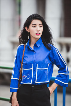 秋季新款潮牌女装街拍时尚韩风直筒中长款衬衫外套