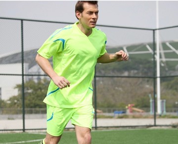 奋踏光板男短袖足球服套装足球比赛训练球衣订制队微印字印号包邮