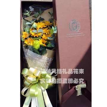 父亲节精油玫瑰向日葵花束香皂花 向日葵玫瑰礼盒搭毕业礼物包邮
