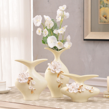 简约现代客厅陶瓷花瓶摆件三件套花插餐桌工艺品电视柜玄关装饰品