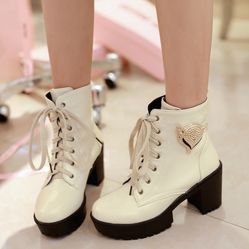春秋冬女短靴子韩版潮鞋黑色米白色粗跟透气单靴