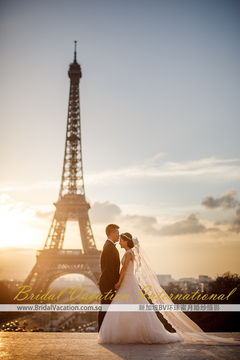 法国海外蜜月旅行婚纱摄影，专属境外旅拍婚纱照，新加坡BV环球