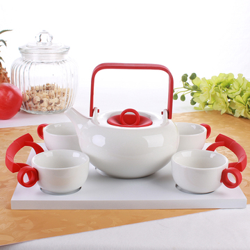 包邮日式陶瓷茶具茶杯套装环保红色手提水壶带托盘陶瓷茶具套装