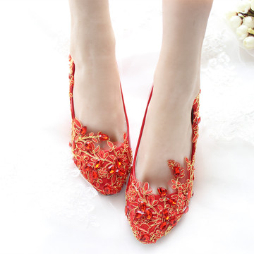 红色满蕾丝水晶钻新娘婚纱鞋中式复古低跟鞋模特演出金丝古典婚鞋