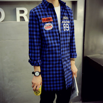 韩版修身青少年蓝色格子长袖衬衫男学生个性贴布中长款衬衣外套潮