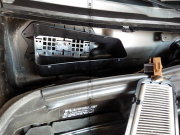 奥迪Q5汽车防鼠网，不锈钢空调进风口挡老鼠板q5外循环空滤防鼠板
