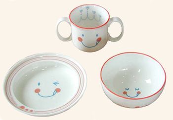 现货 日本HOPPETTA 笑脸系列 宝宝餐具套装 3件套 强化瓷器