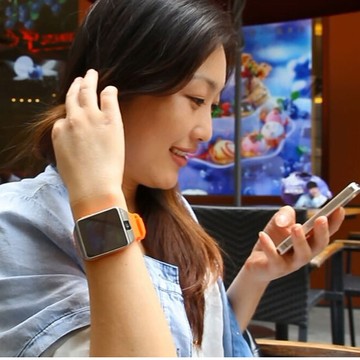 新款智能穿戴手环蓝牙通话手表儿童情侣学生安卓android插卡聊QQ