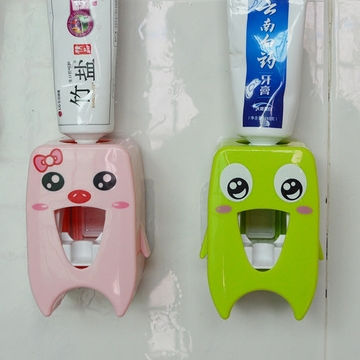懒人挤牙膏器粘胶塑料牙膏挤压器可爱卡通卫浴洗漱用具自动免打孔
