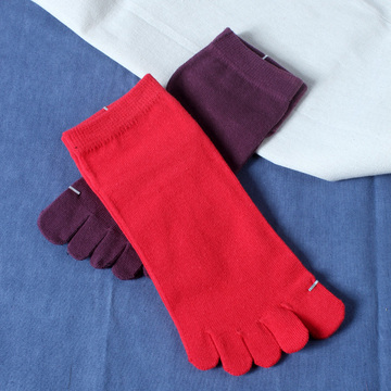 四季纯棉五指袜男士秋款运动纯色红防臭短筒低矮腰五指袜紫色红色