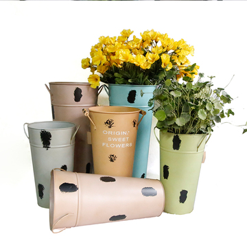 新款欧式铁艺花桶复古做旧田园花器干花花瓶居家装饰插花摆件