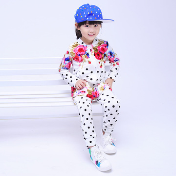 玩美从速 童装女童秋装2014新款儿童套装 韩国绒碎花休闲宝宝衣服