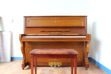 韩国原装进口二手钢琴高端钢琴近代英昌99新精品二手钢琴