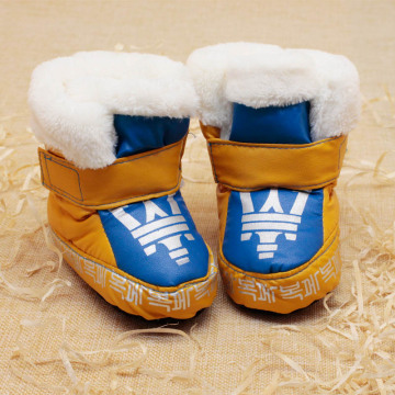 婴儿冬鞋 0-1岁男女宝宝棉鞋加厚绒软底新生儿棉鞋保暖不掉学步鞋